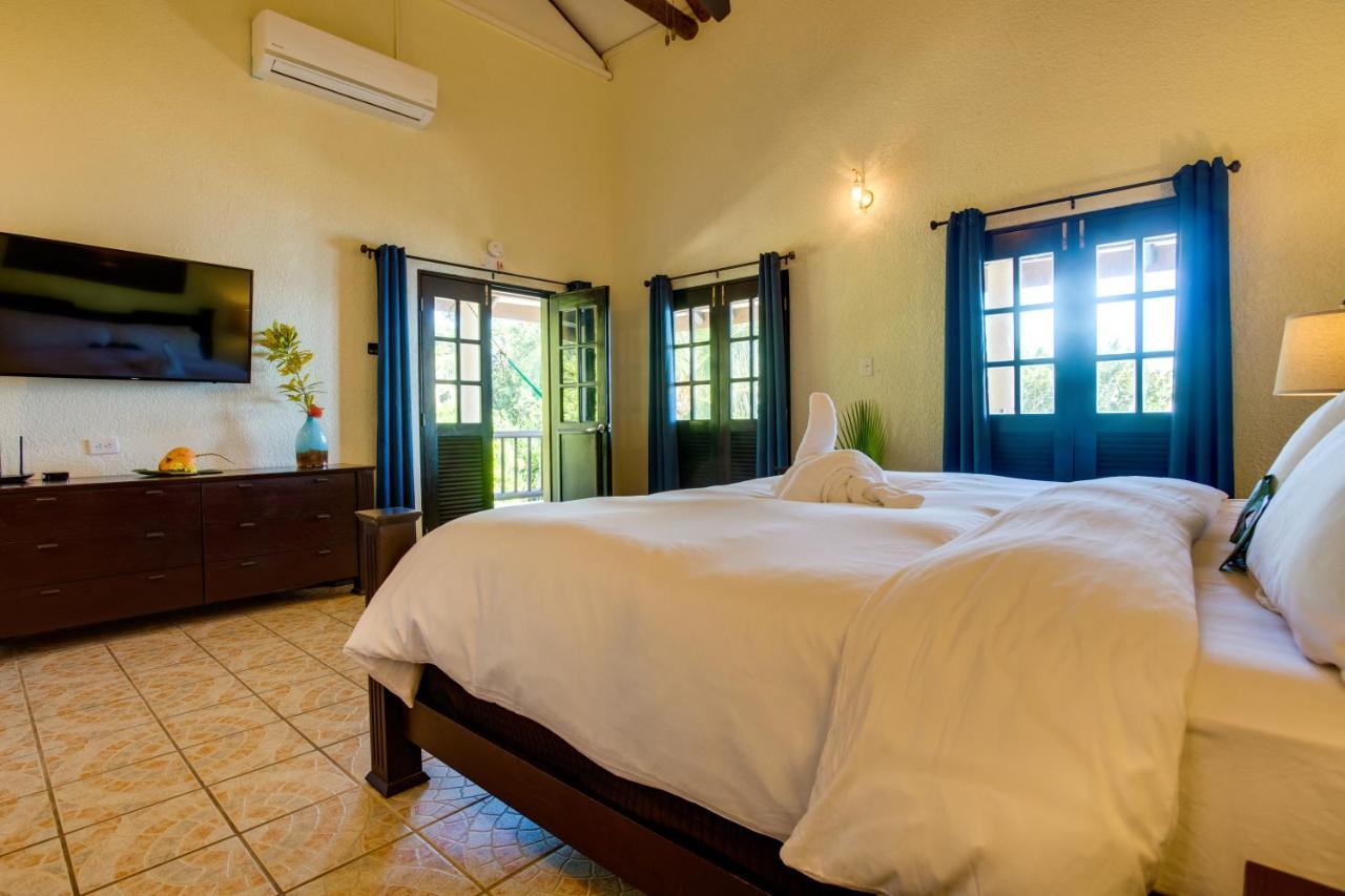 Mariposa Belize Beach Resort Placencia Esterno foto
